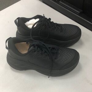 Hoka Bondi slip resistant